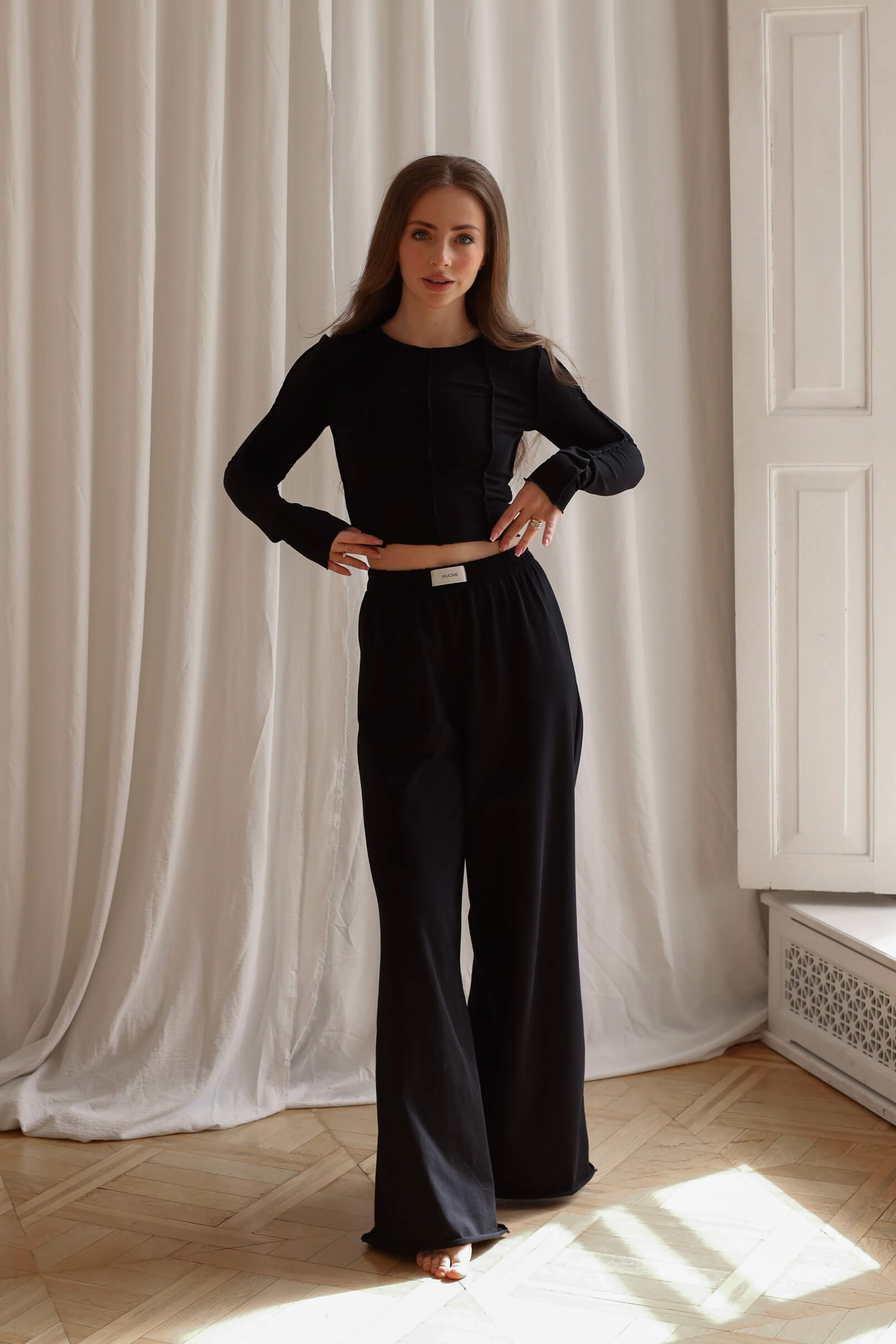 Штани палаццо на резинці з хвилястим краєм Goddess Flow - Чорний, XS