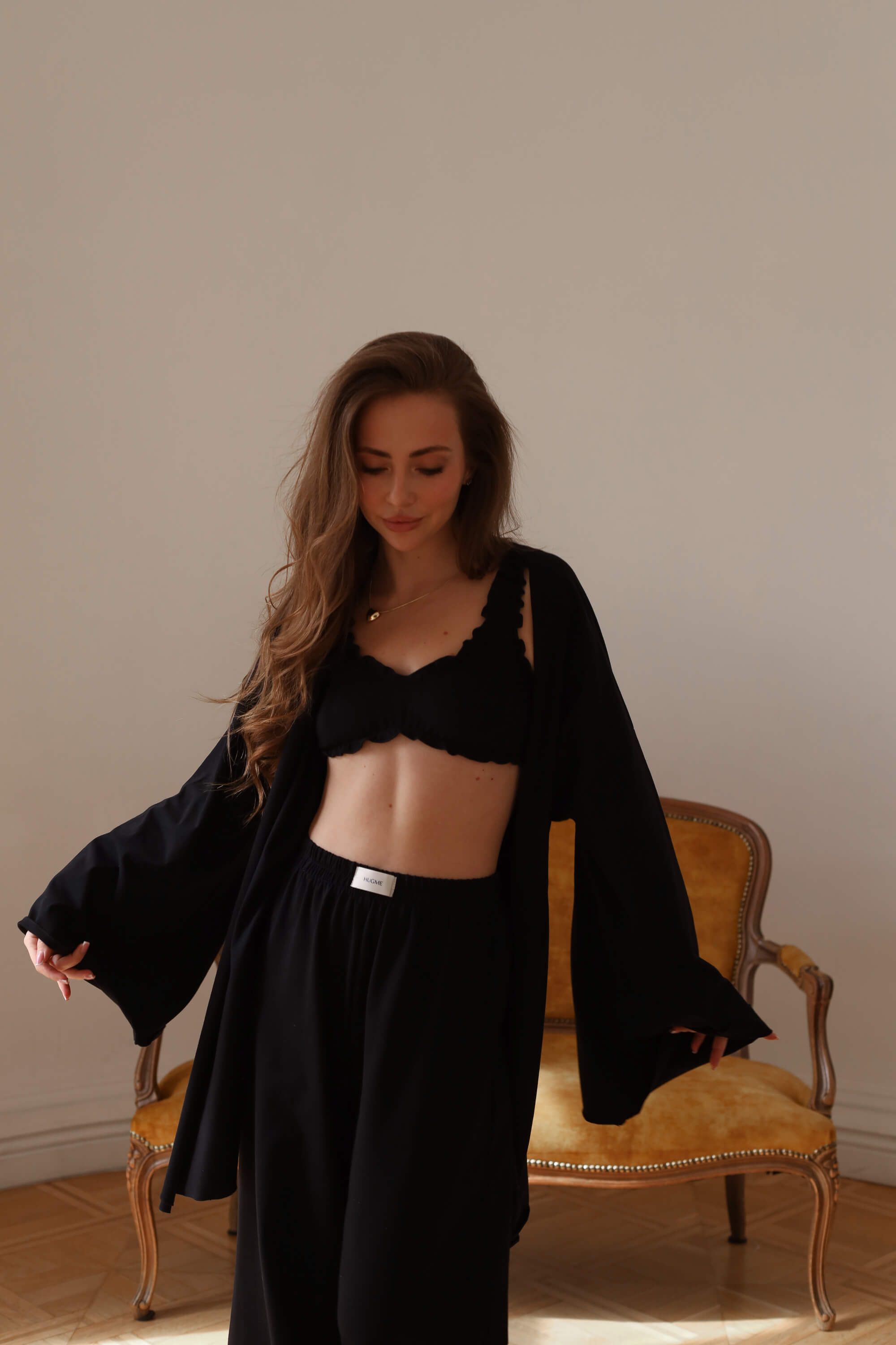 Топ на резинці з рюшами Goddess Flow - Чорний, XS