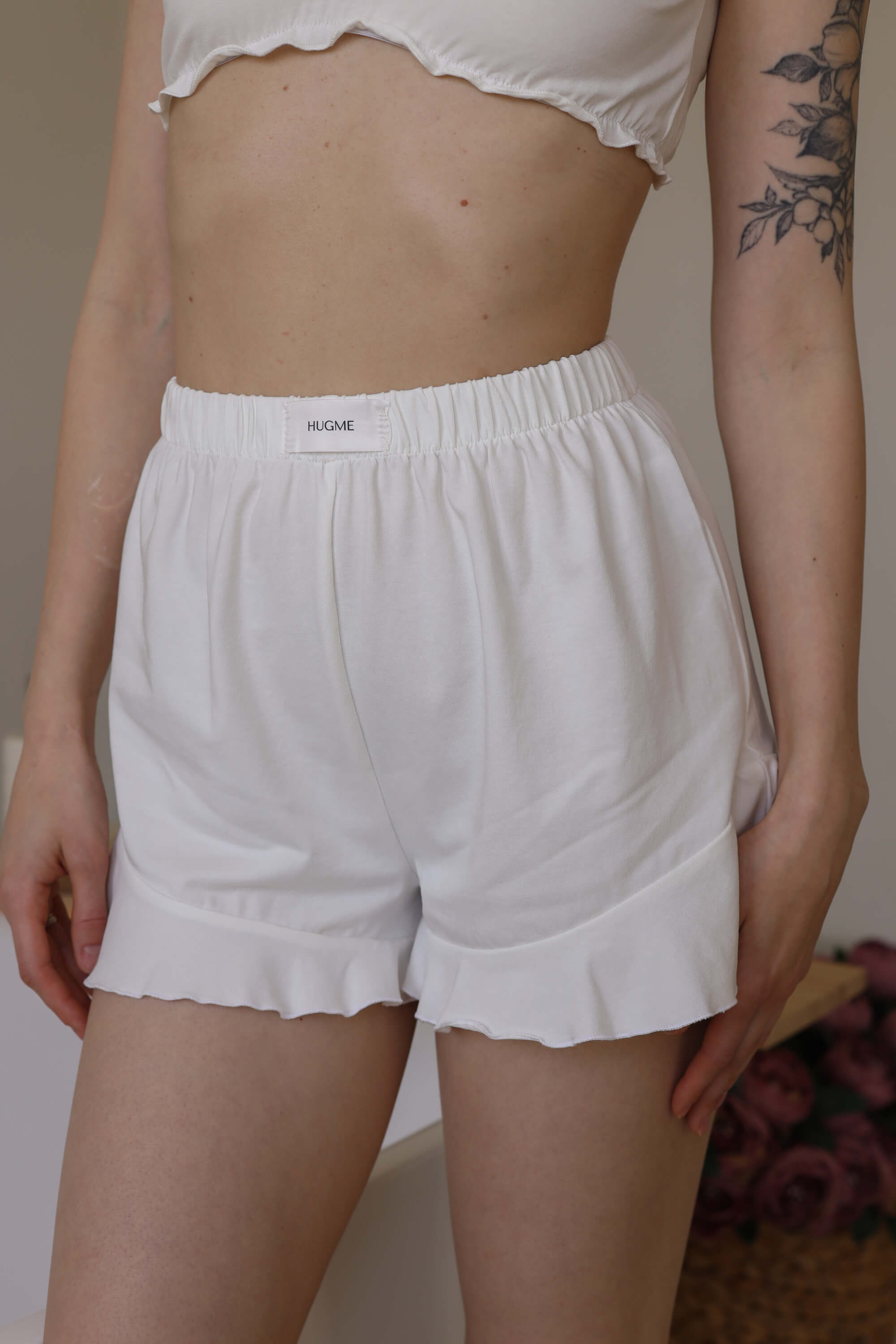 Шортики з хвилястим краєм Goddess Flow - Молочний, XS